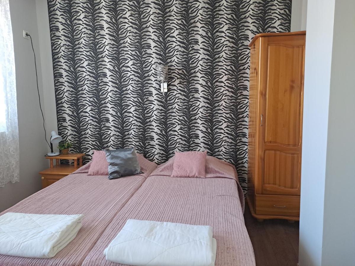 Morska Zvezda Guest House Pomorie Bagian luar foto