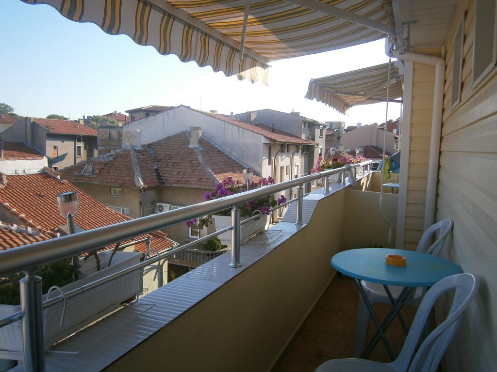 Morska Zvezda Guest House Pomorie Ruang foto